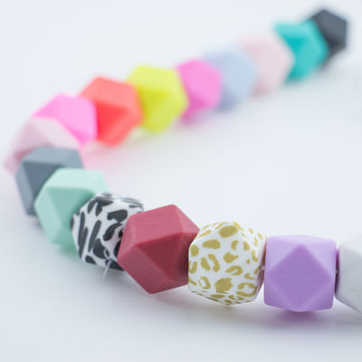 17mm Hexagon Silicone Teething Bead Eco Friendly Safety Kunyah Untuk Bayi Tumbuh Gigi
