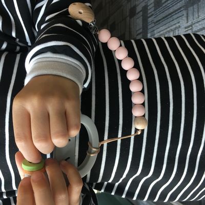 Gelang Manik Silikon Tumbuh Gigi Khusus Untuk Bayi Bayi Anak Bermain