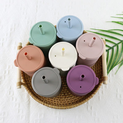 Beberapa Warna Silicone Kids Cup Round Shape Bebas BPA Spill Proof Untuk Bayi
