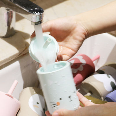 Bebas BPA Straw Cup Silicone Coffee Mug Untuk Minum Anak Balita