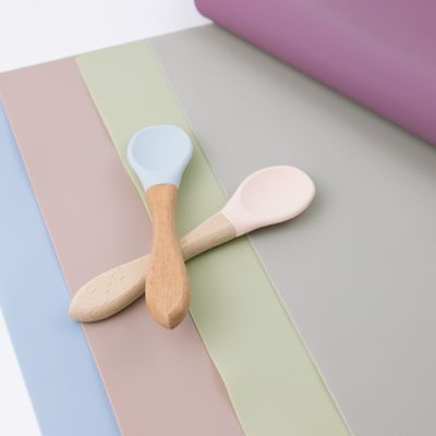 Bebas BPA Non Slip Kids Silicone Placemat Colorful Dengan Logo Disesuaikan table mat desk mat