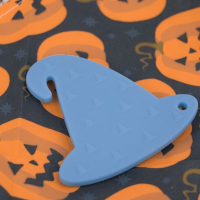 Warna-warni Halloween Silicone Teether Dengan Topi Penyihir Permen Bentuk Jagung