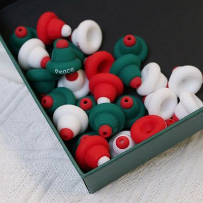 Grosir 100% aman BPA bebas manik silikon dengan 3D topi Natal fokus - Tidak beracun