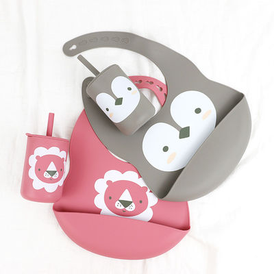 Custom Soft And Comfortable Material Silikon Bayi memberi makan Bib dengan Cute Desain Kartun