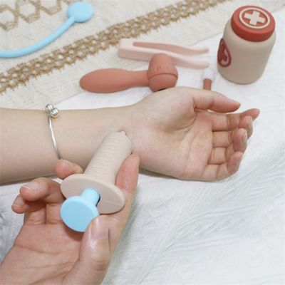 ODM Silicone Bayi Mainan Dengan Dokter Peran Bermain Fungsi 8-Piece Peran Bermain