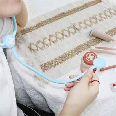 ODM mainan bayi silikon ramah lingkungan MOQ 100 BPA gratis anak-anak silikon kit dokter