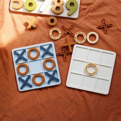 MOQ 50 Set Silicone XO Tic Tac Toe Puzzle Logo Disesuaikan Warna BPA Gratis Sertifikat CE Mainan Silikon