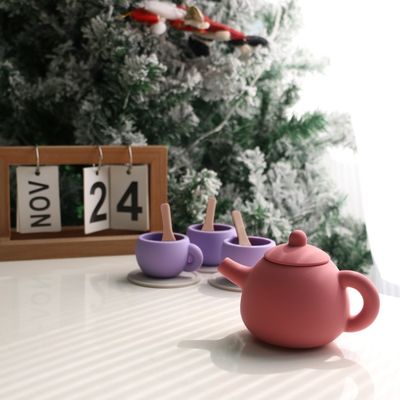 Latest Toys Anak-anak BPA Gratis Makanan 17pcs Set Silikon Cup Selang Pantai Dessert Teapot Toys Kit
