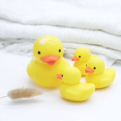 Silikon pabrik kustom ODM OEM mainan mandi bayi PVC bebas BPA bebas bahan aman 100% silikon mainan bebek