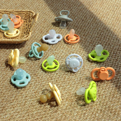 Custom Cute bentuk kartun Silicone pacifier bebas BPA bayi Teething dan menenangkan anak lembut pacifier